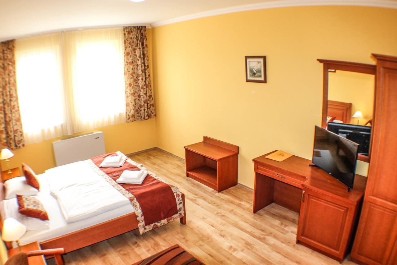 Hotel Járja Hajdúszoboszló Esterno foto