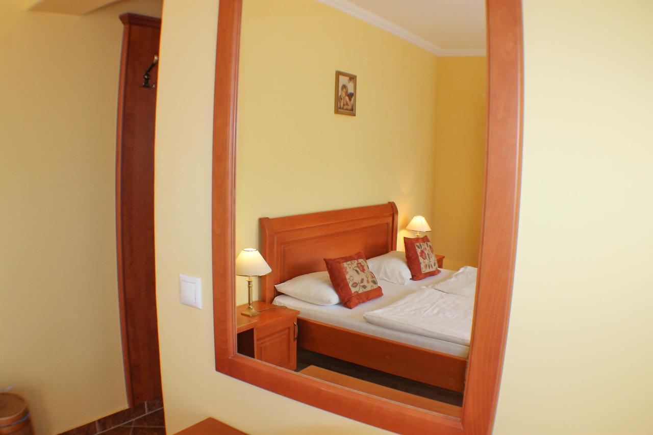 Hotel Járja Hajdúszoboszló Esterno foto