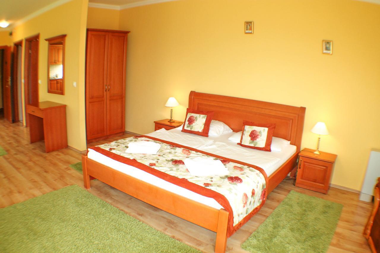 Hotel Járja Hajdúszoboszló Esterno foto