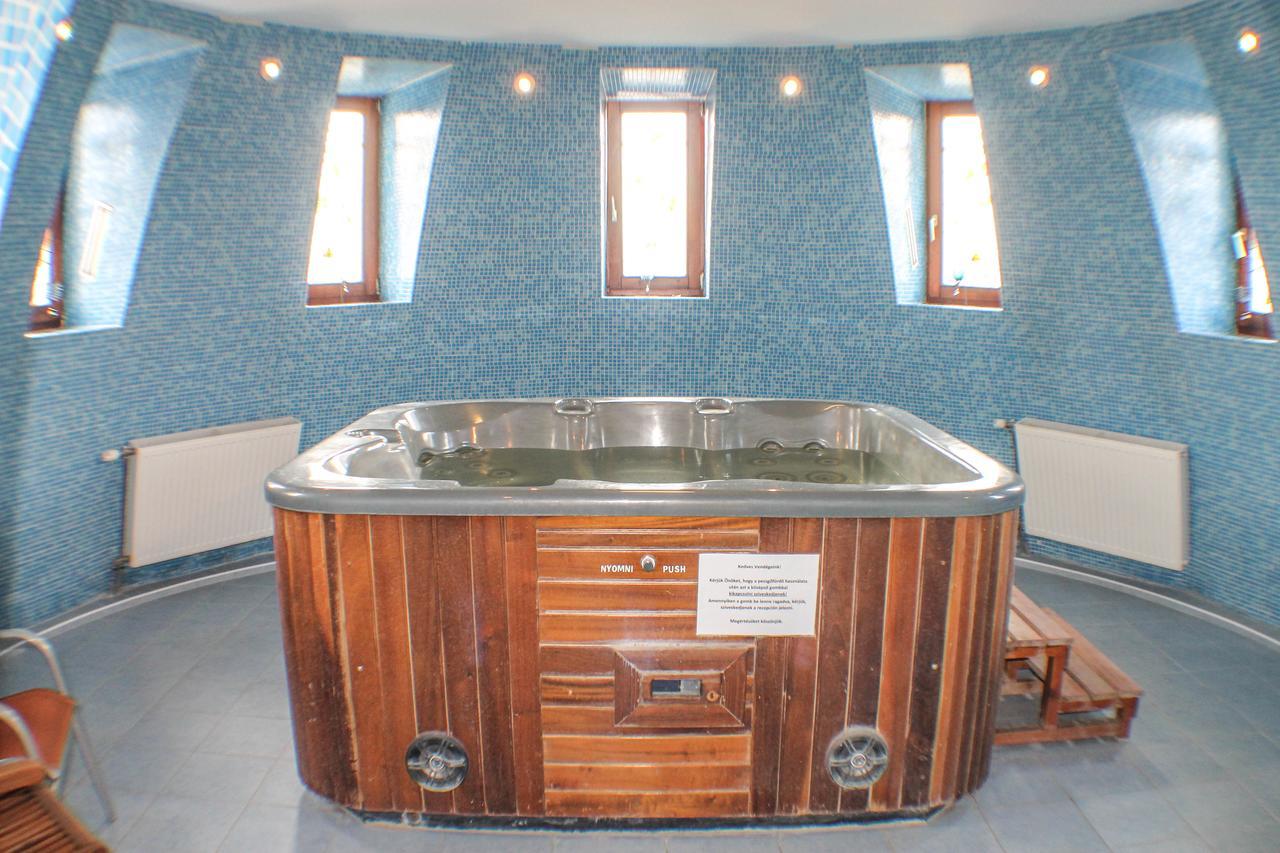 Hotel Járja Hajdúszoboszló Esterno foto