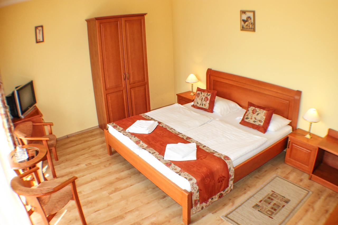 Hotel Járja Hajdúszoboszló Esterno foto