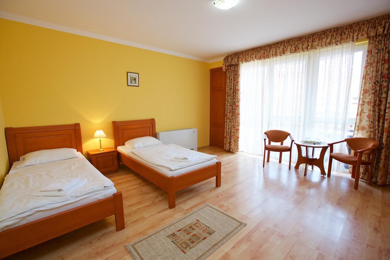 Hotel Járja Hajdúszoboszló Esterno foto