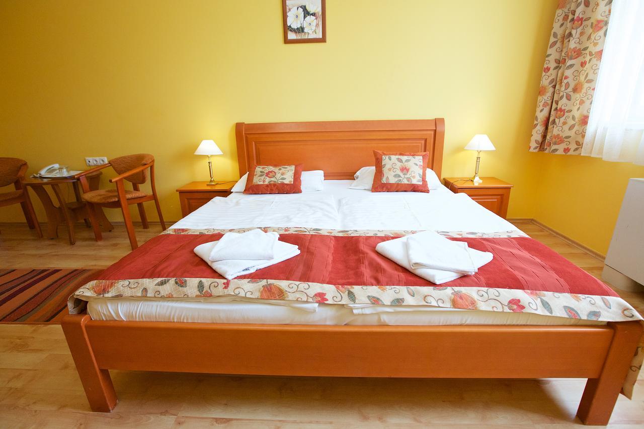 Hotel Járja Hajdúszoboszló Esterno foto