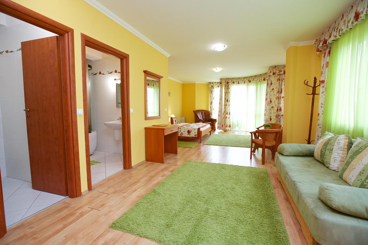 Hotel Járja Hajdúszoboszló Esterno foto