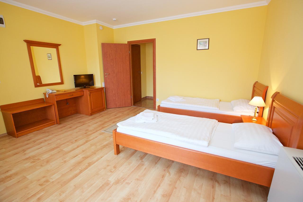 Hotel Járja Hajdúszoboszló Esterno foto