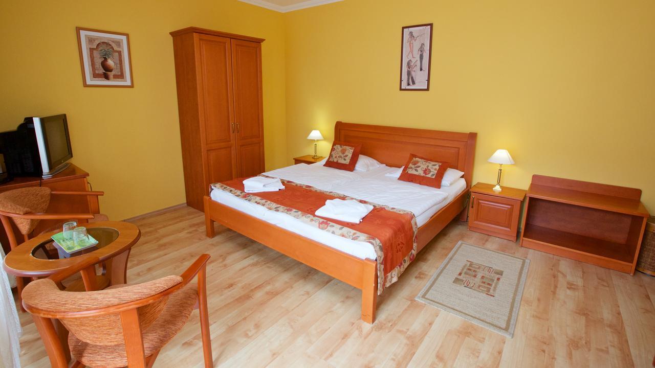 Hotel Járja Hajdúszoboszló Esterno foto