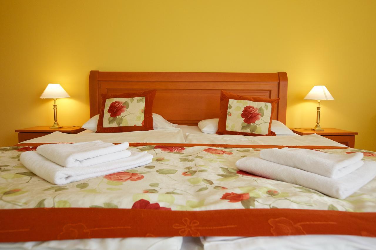 Hotel Járja Hajdúszoboszló Esterno foto